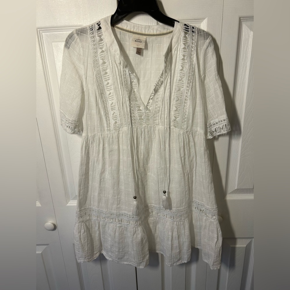 Knox Rose White Embroidered Crochet Tie-Neck Blouse